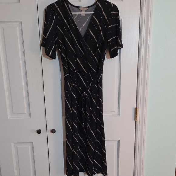 H&M Dresses & Skirts - H&M Chic Striped Midi Dress